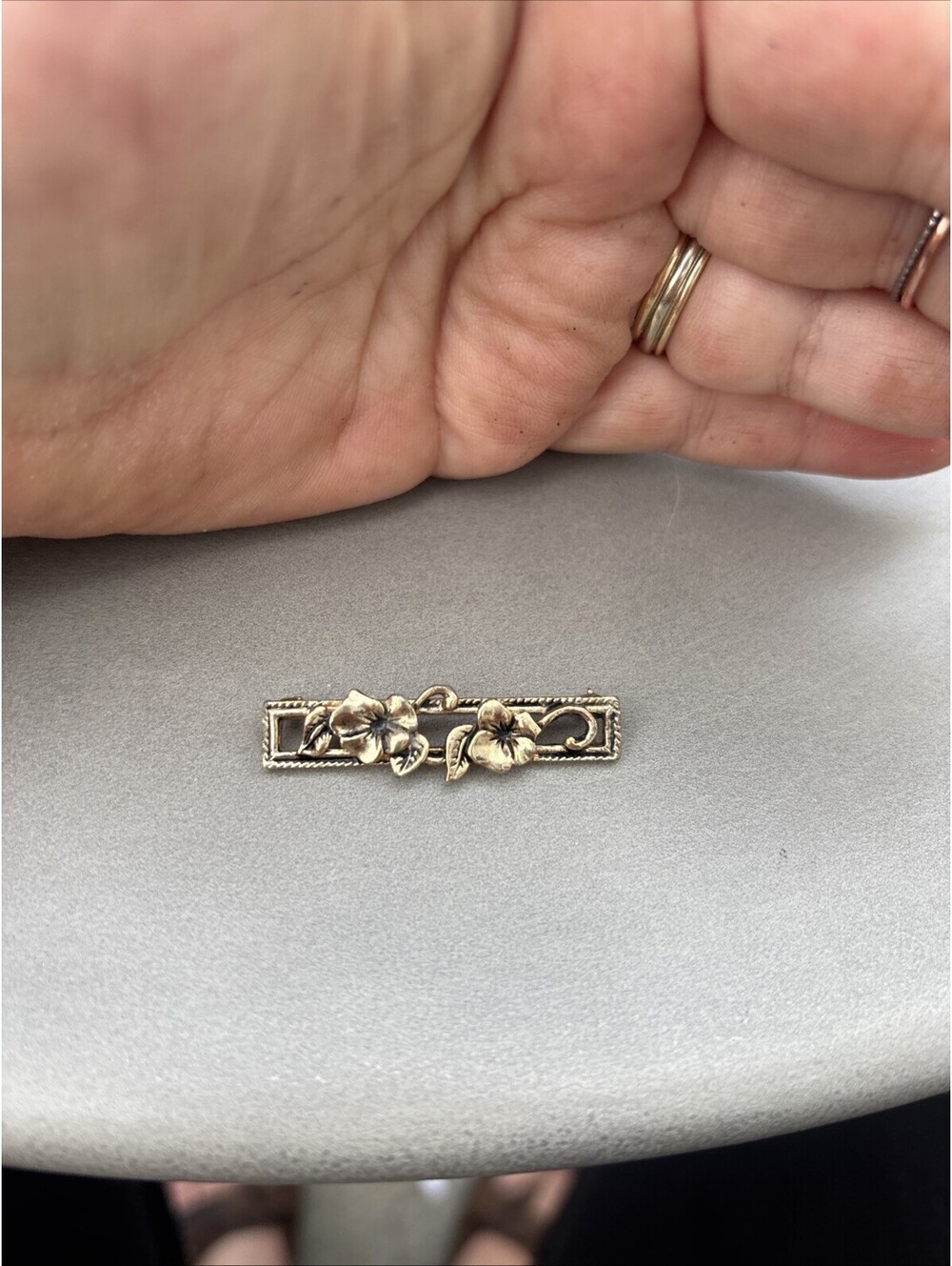 Vintage Avon Bar Shape Floral Motif Brooch Pin Signed 1980’s